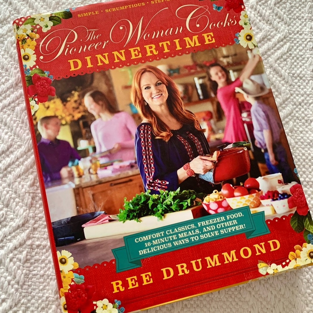 The Pioneer Woman Dinnertime Cookbook - Red and Blue Cover